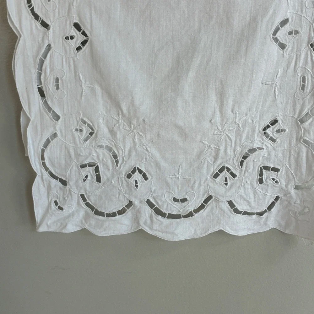 Vintage Table Runner 41